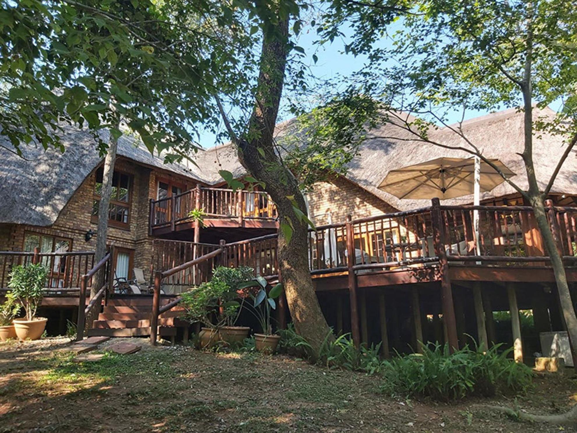 Dreamy 3 Bedroom Villa On The Edge Of The Sabie River In Kruger Park Lodge ヘイジービュー エクステリア 写真